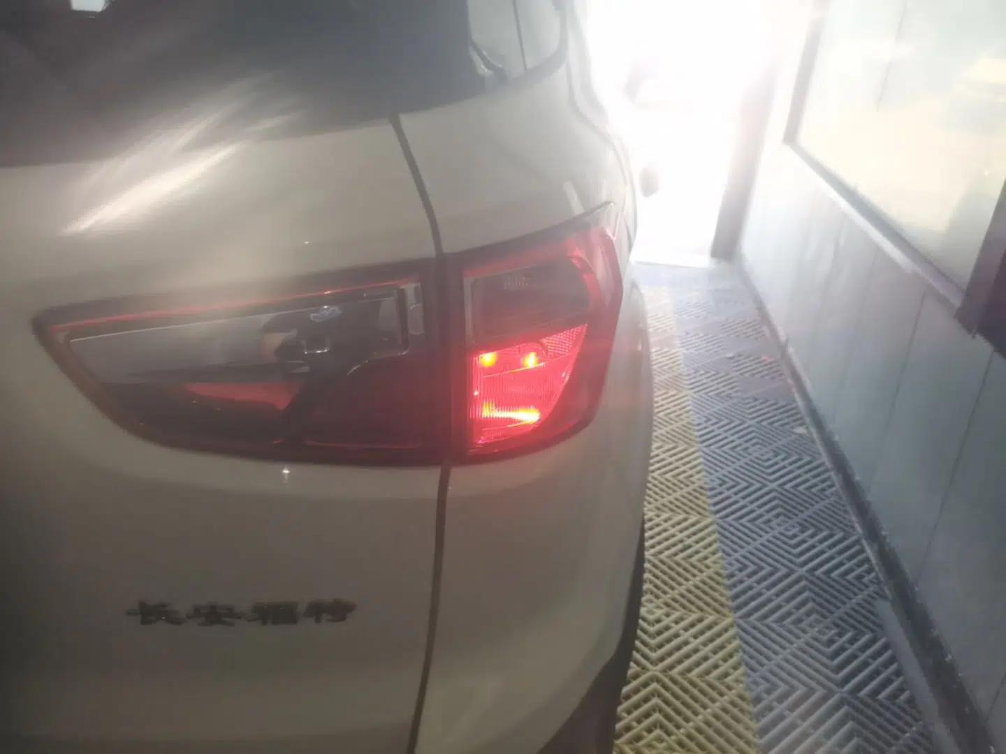 Ford EcoSport 2018 1.5L Automatic Elite Edition — миниатюра 9