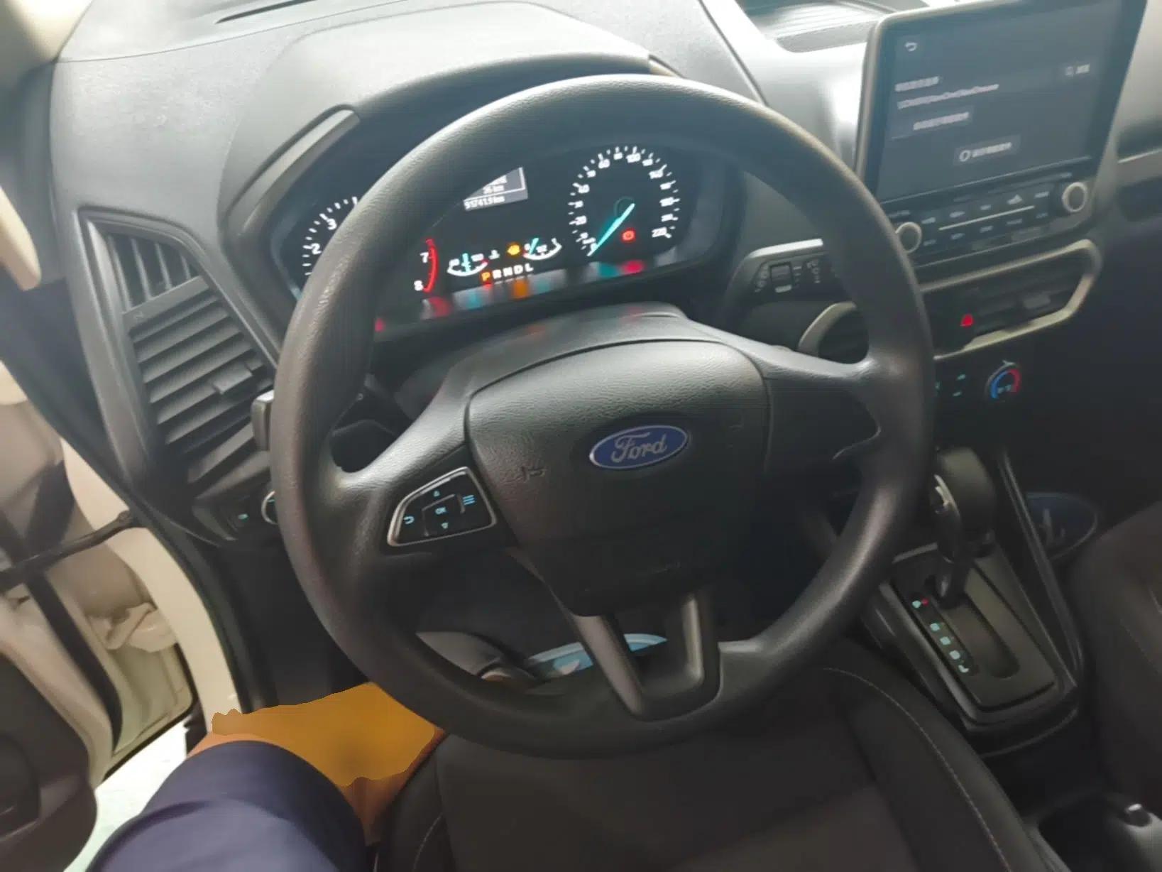 Ford EcoSport 2018 1.5L Automatic Elite Edition — миниатюра 18