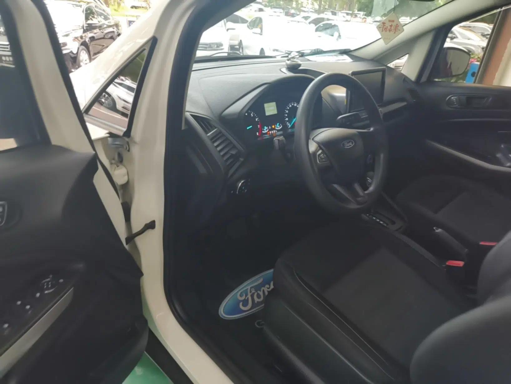 Ford EcoSport 2018 1.5L Automatic Elite Edition — миниатюра 23