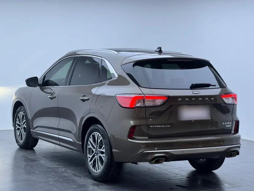 Ford Escape 2020 EcoBoost 245 Four-Wheel Drive Luxury Edition — миниатюра 13