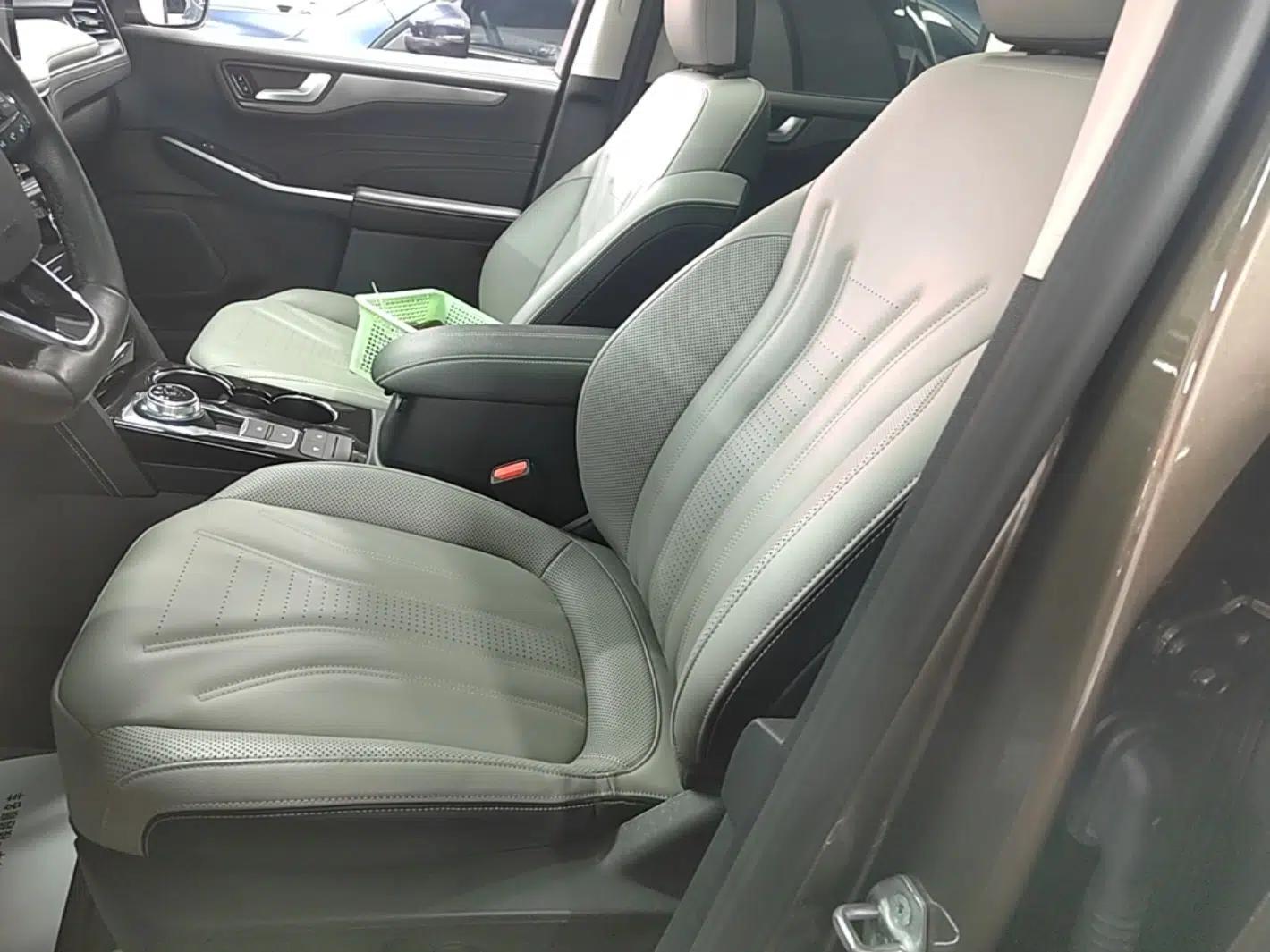 Ford Escape 2020 EcoBoost 245 Four-Wheel Drive Luxury Edition — миниатюра 23