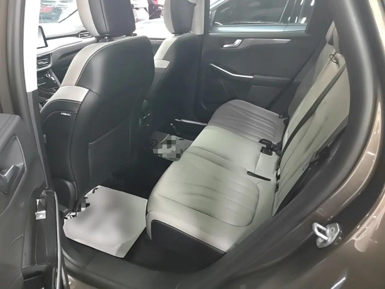 Ford Escape 2020 EcoBoost 245 Four-Wheel Drive Luxury Edition — миниатюра 26