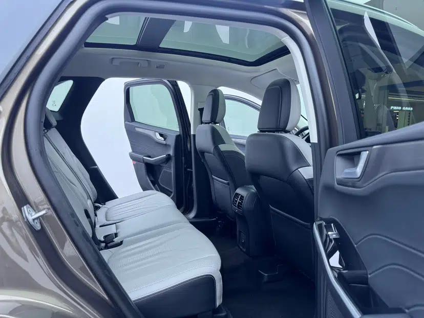 Ford Escape 2020 EcoBoost 245 Four-Wheel Drive Luxury Edition — миниатюра 33