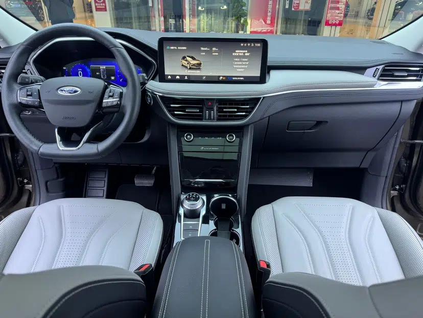 Ford Escape 2020 EcoBoost 245 Four-Wheel Drive Luxury Edition — миниатюра 35