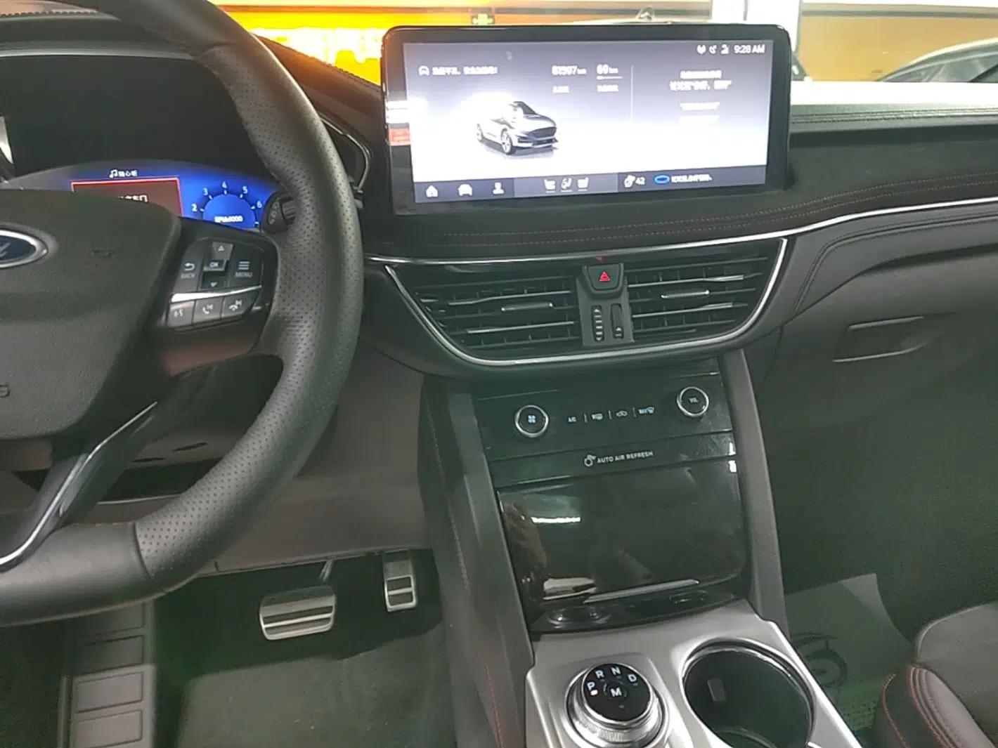Ford Escape 2020 EcoBoost 245 Four-Wheel Drive ST-LINE Deluxe Edition — миниатюра 22