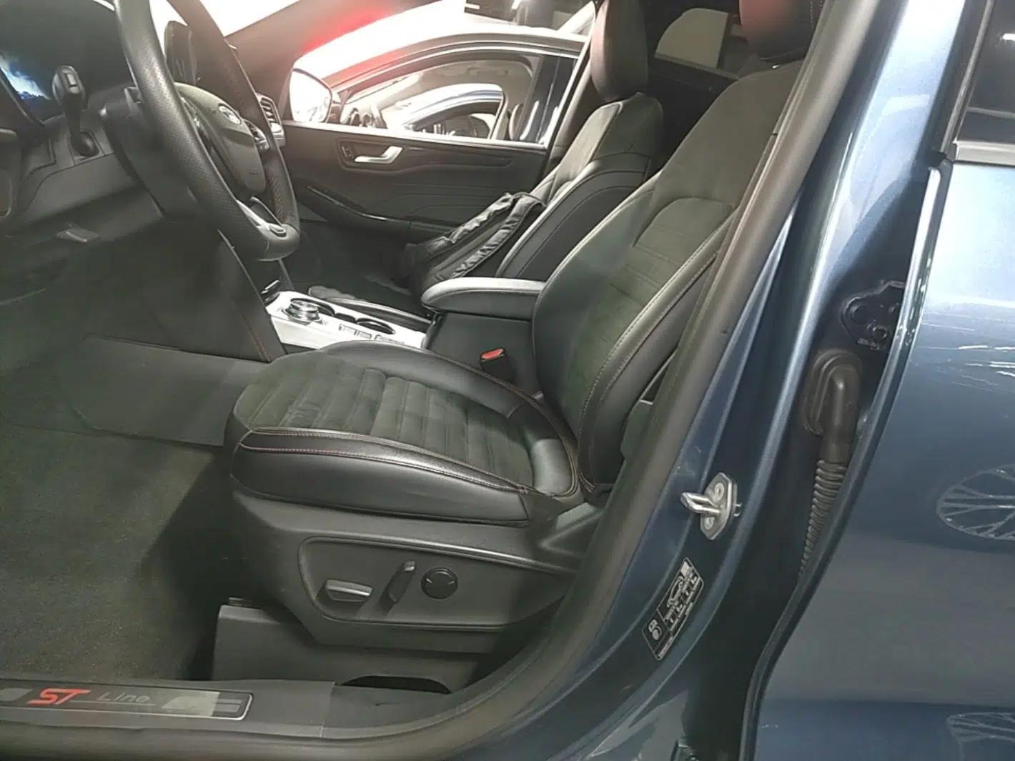 Ford Escape 2020 EcoBoost 245 Four-Wheel Drive ST-LINE Deluxe Edition — миниатюра 24