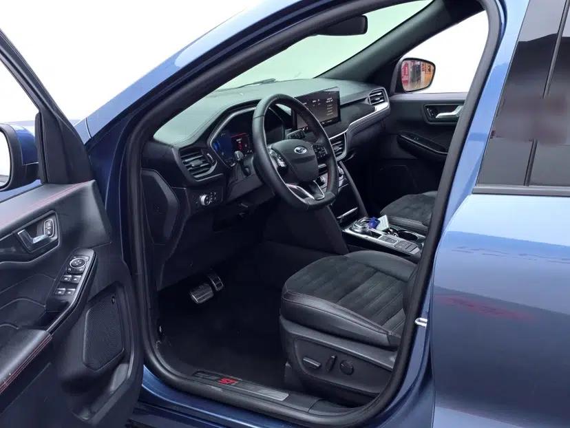 Ford Escape 2020 EcoBoost 245 Four-Wheel Drive ST-LINE Deluxe Edition — миниатюра 30