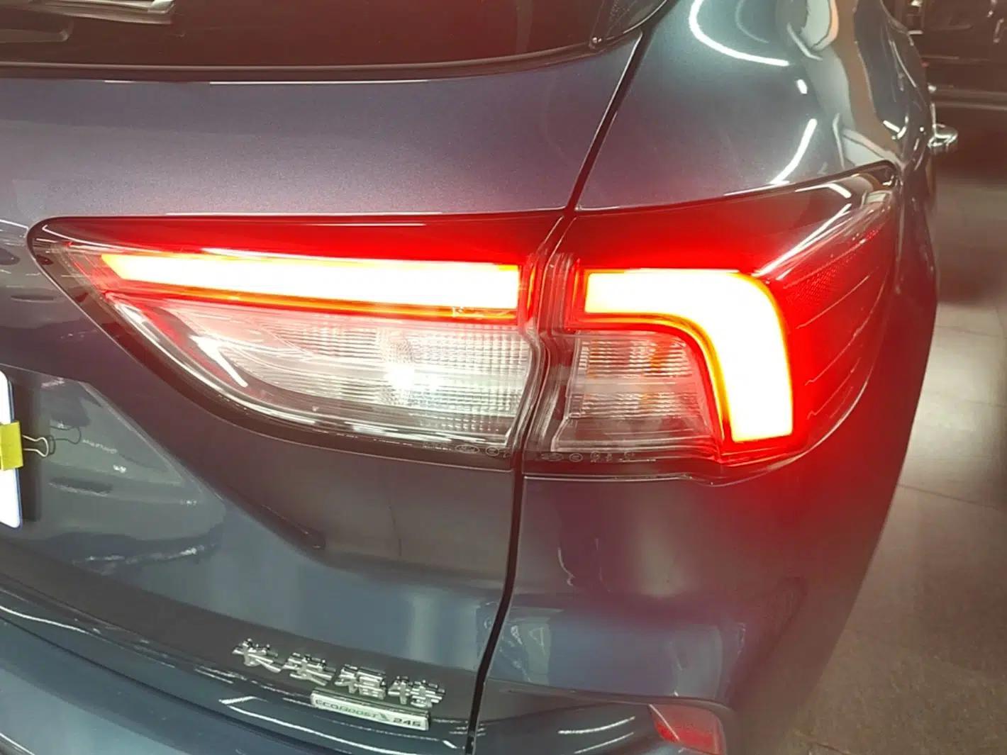 Ford Escape 2020 EcoBoost 245 Four-Wheel Drive ST-LINE Deluxe Edition — миниатюра 9