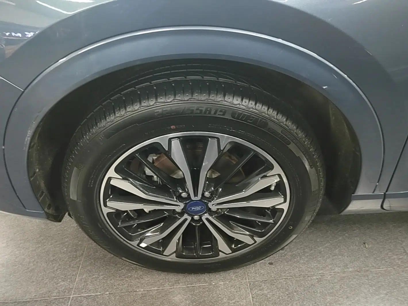 Ford Escape 2020 EcoBoost 245 Four-Wheel Drive ST-LINE Deluxe Edition — миниатюра 10