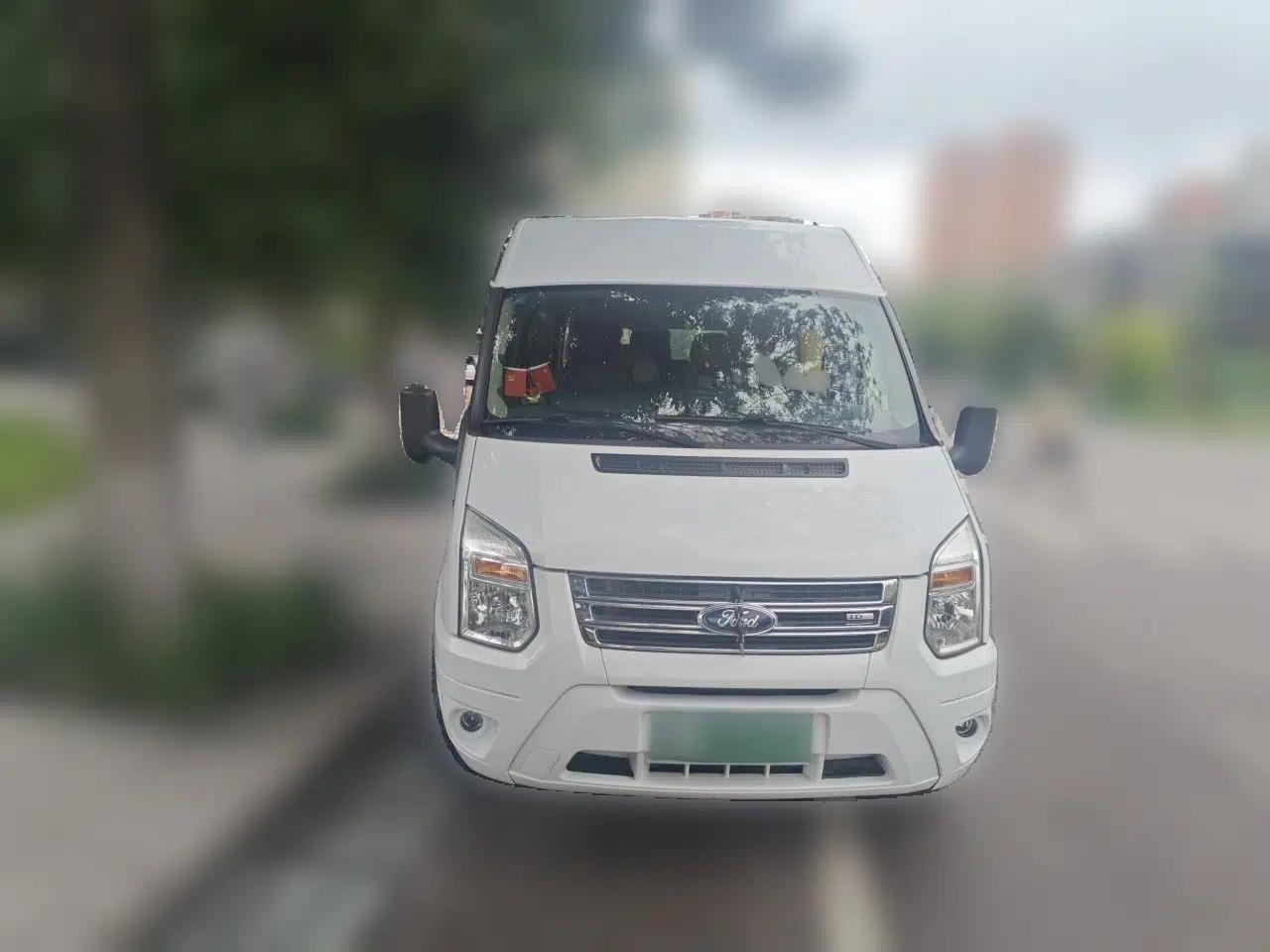 Ford Transit Custom 2016 2.4T Short Wheelbase 7-Seater Mid-Height Luxury Passenger Van — миниатюра 2