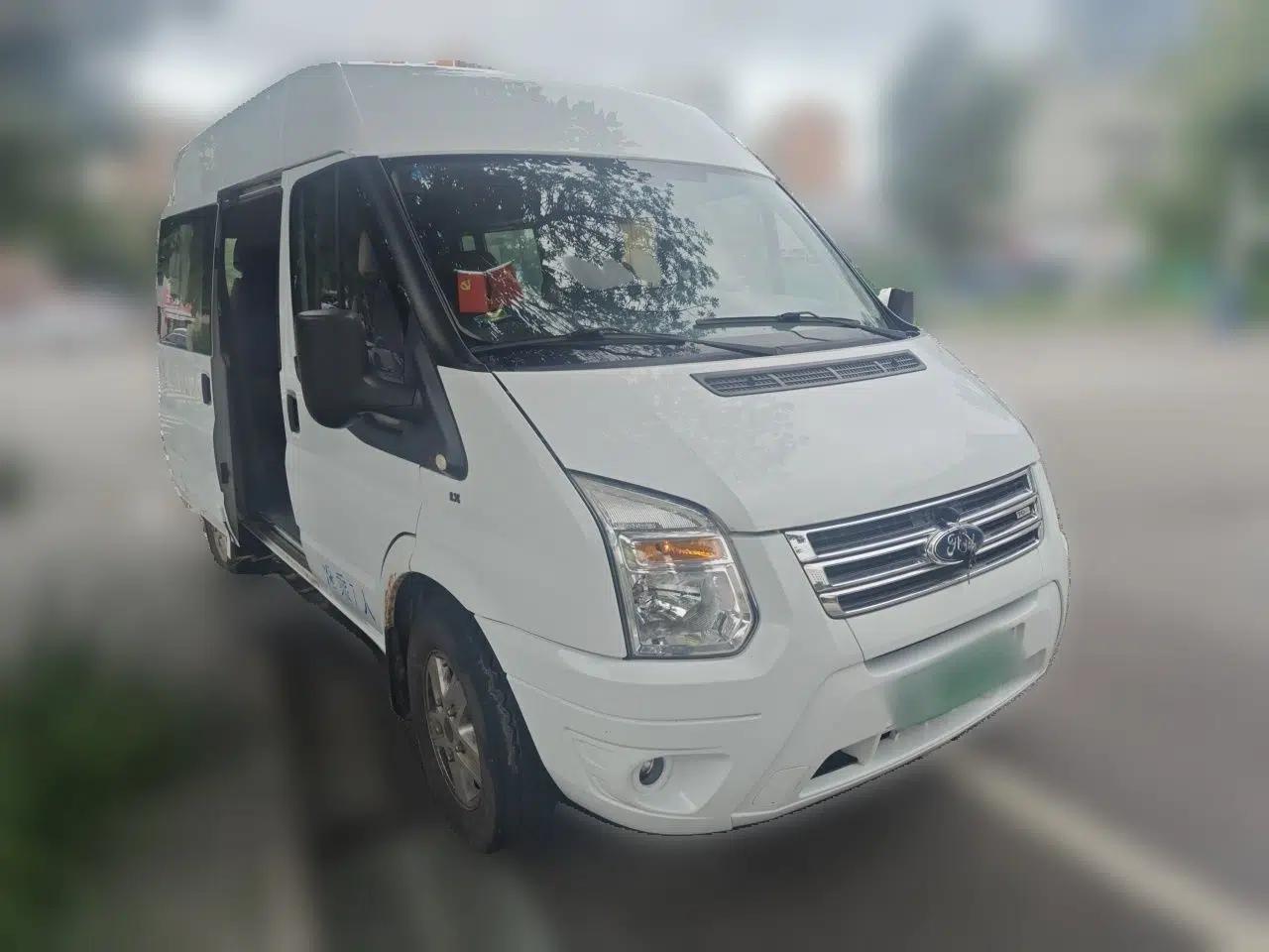 Ford Transit Custom 2016 2.4T Short Wheelbase 7-Seater Mid-Height Luxury Passenger Van — миниатюра 3