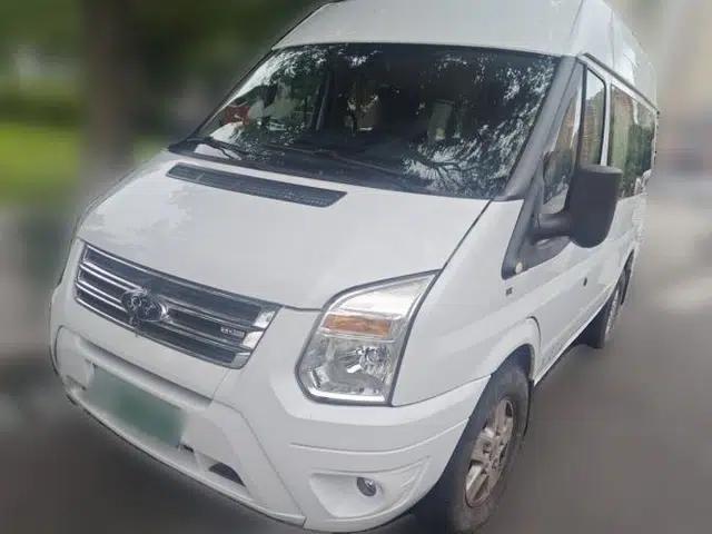 Ford Transit Custom 2016 2.4T Short Wheelbase 7-Seater Mid-Height Luxury Passenger Van