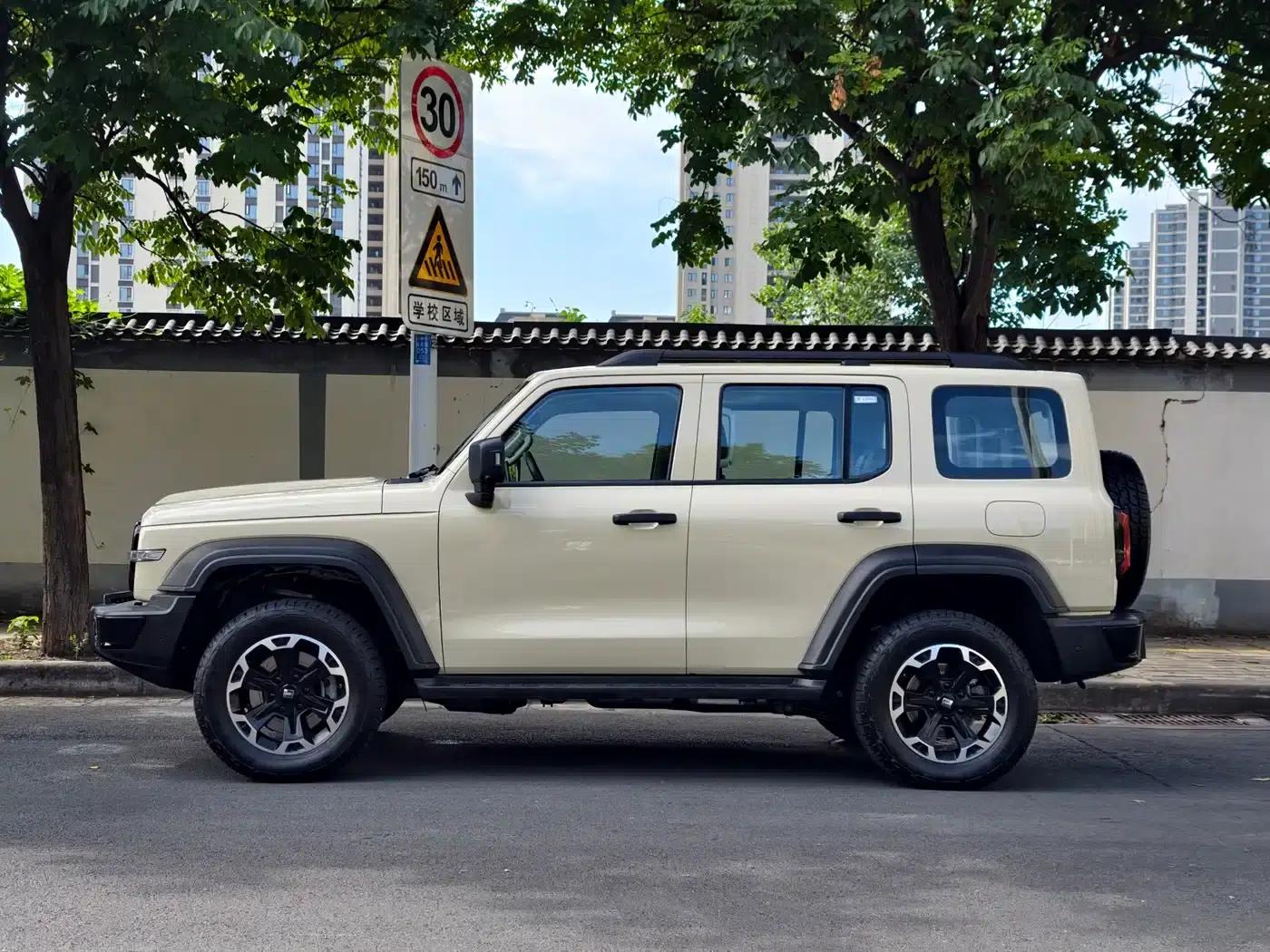 Tank 300 New Energy 2025 Hi4-T 37.1kWh — миниатюра 7