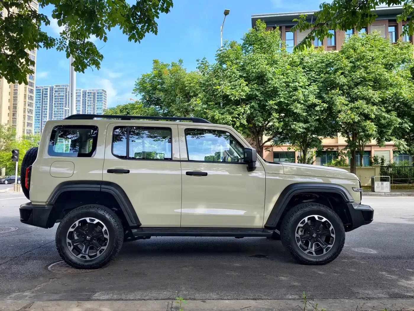 Tank 300 New Energy 2025 Hi4-T 37.1kWh — миниатюра 9