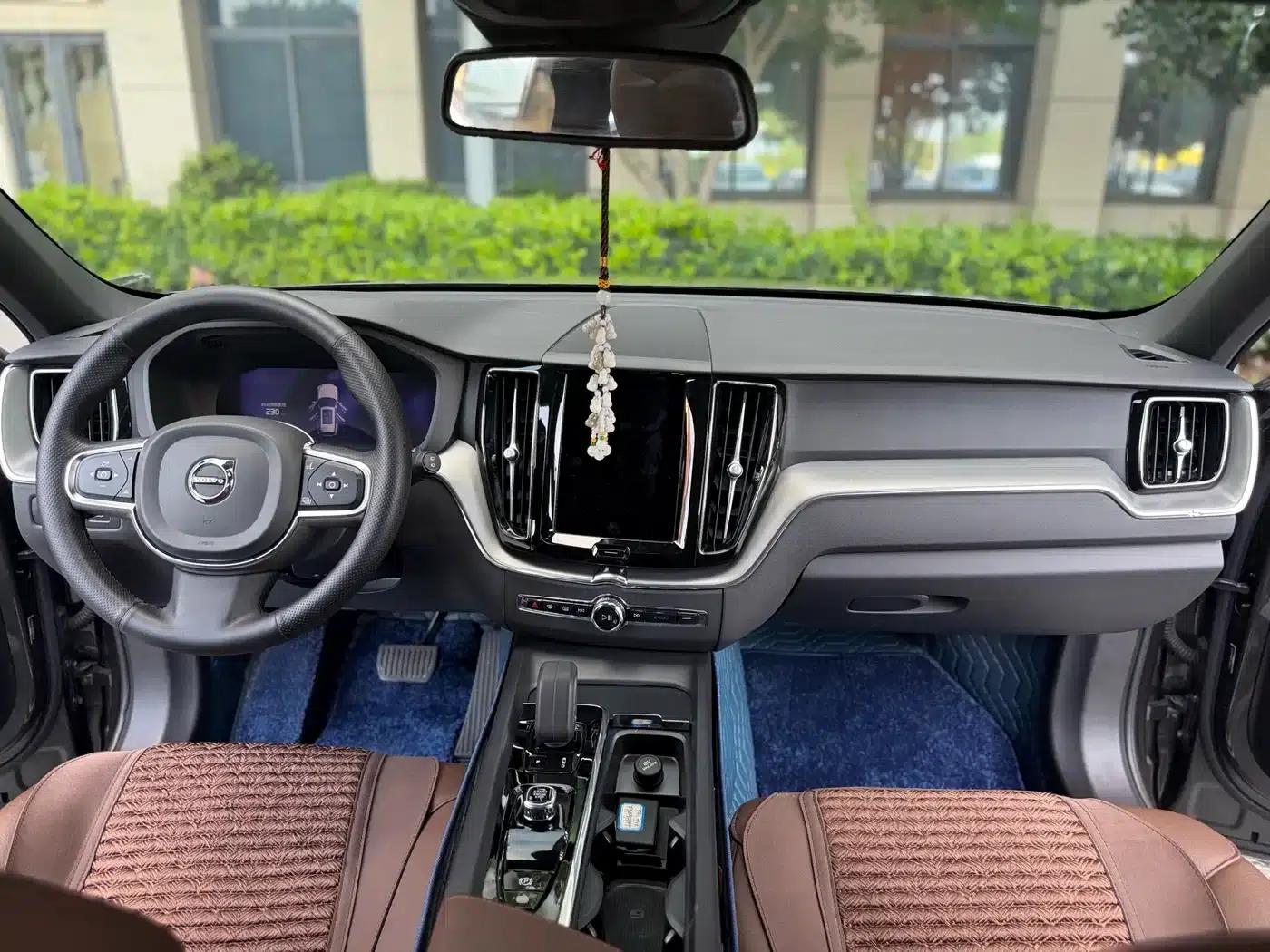 2022 Volvo XC60 B5 AWD Inscription Luxury Edition — миниатюра 7