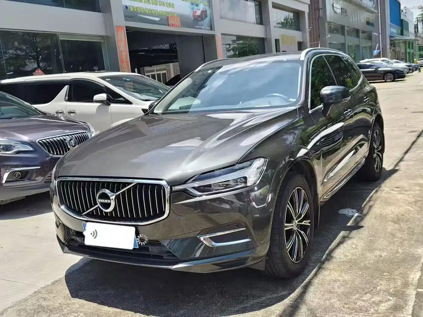 2020 Volvo XC60 T5 AWD Inscription Luxury Edition — миниатюра 1