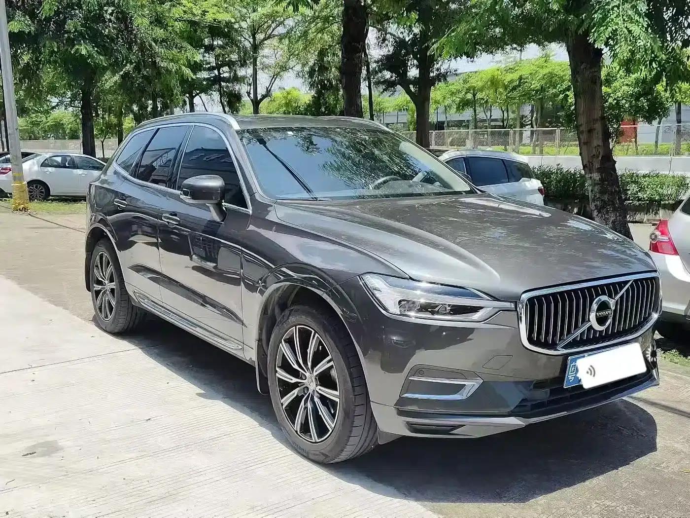 2020 Volvo XC60 T5 AWD Inscription Luxury Edition — миниатюра 3