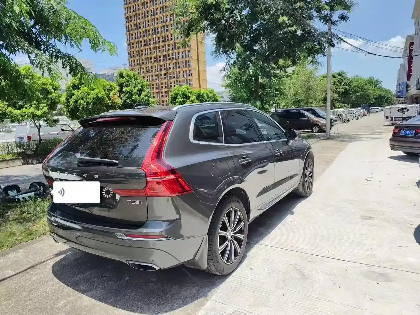 2020 Volvo XC60 T5 AWD Inscription Luxury Edition — миниатюра 7