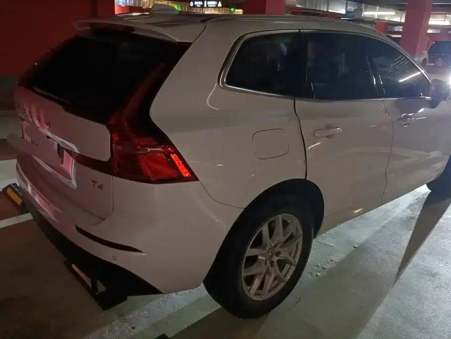 2018 Volvo XC60 T4 Smart Edition — миниатюра 3