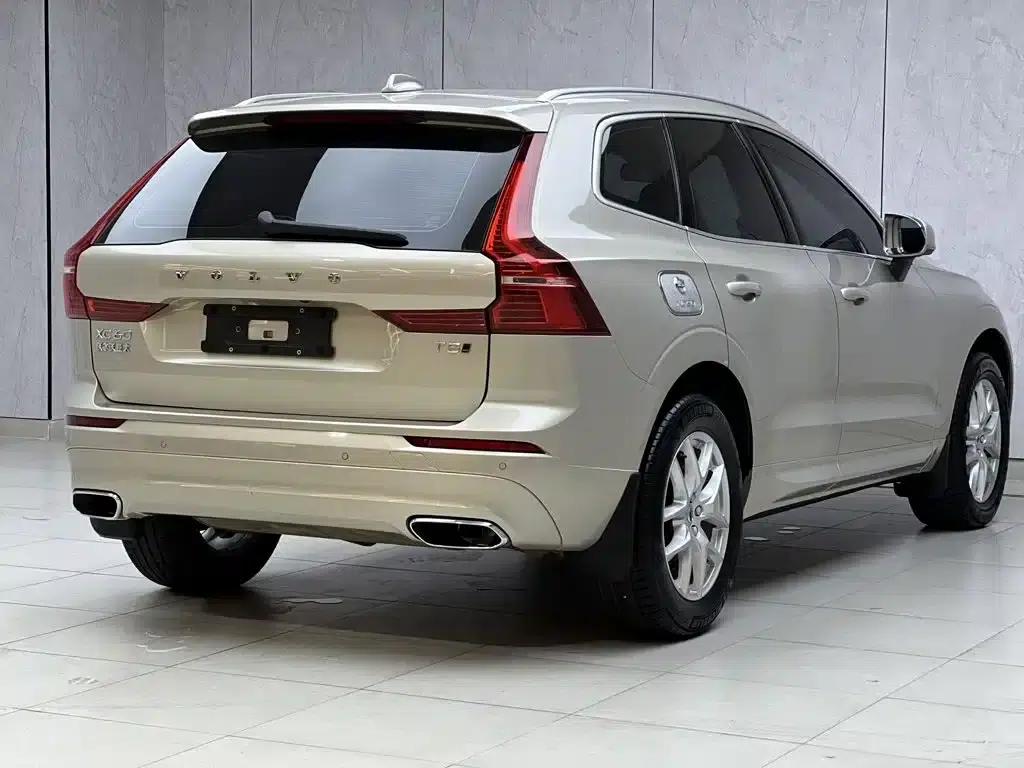 2018 Volvo XC60 T5 AWD Smart Edition — миниатюра 8