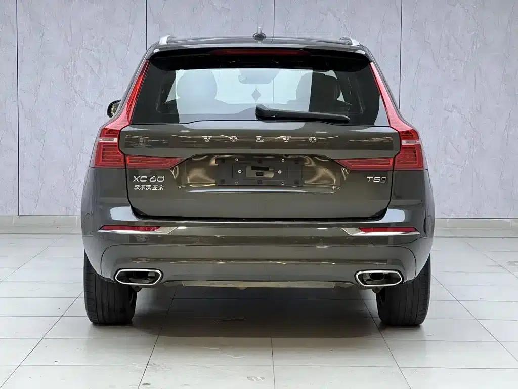 2021 Volvo XC60 T5 AWD Inscription Luxury Edition — миниатюра 11