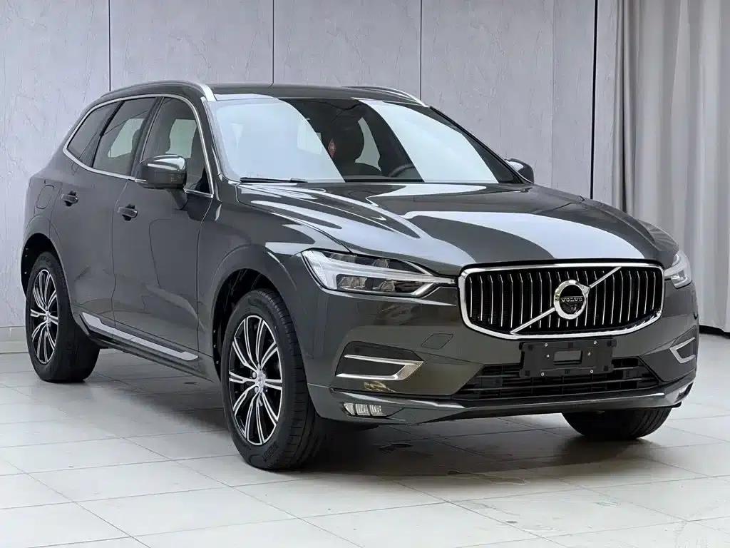 2021 Volvo XC60 T5 AWD Inscription Luxury Edition — миниатюра 3