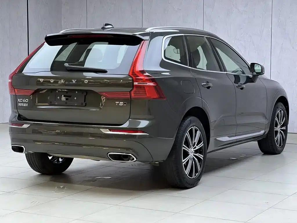 2021 Volvo XC60 T5 AWD Inscription Luxury Edition — миниатюра 10