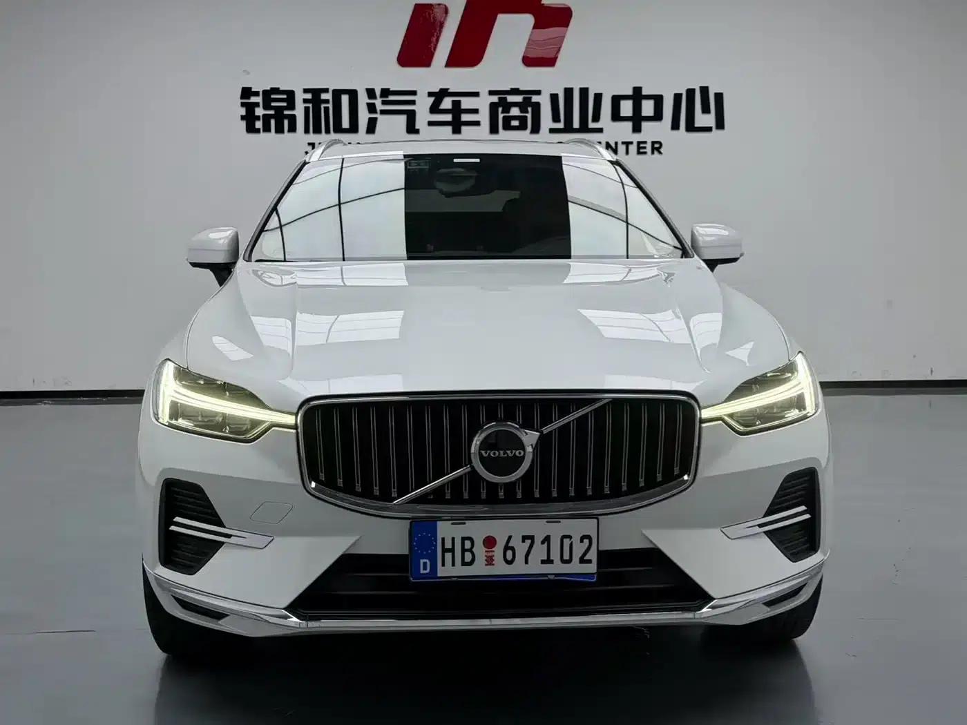 2022 Volvo XC60 B5 AWD Inscription Luxury Edition — миниатюра 2