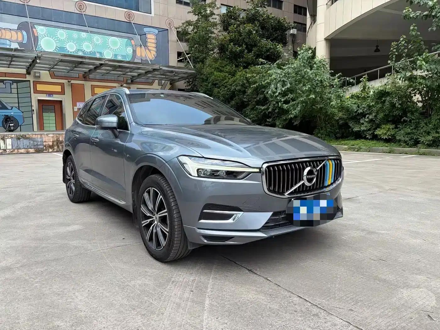 2021 Volvo XC60 T5 AWD Inscription Sport Edition — миниатюра 3