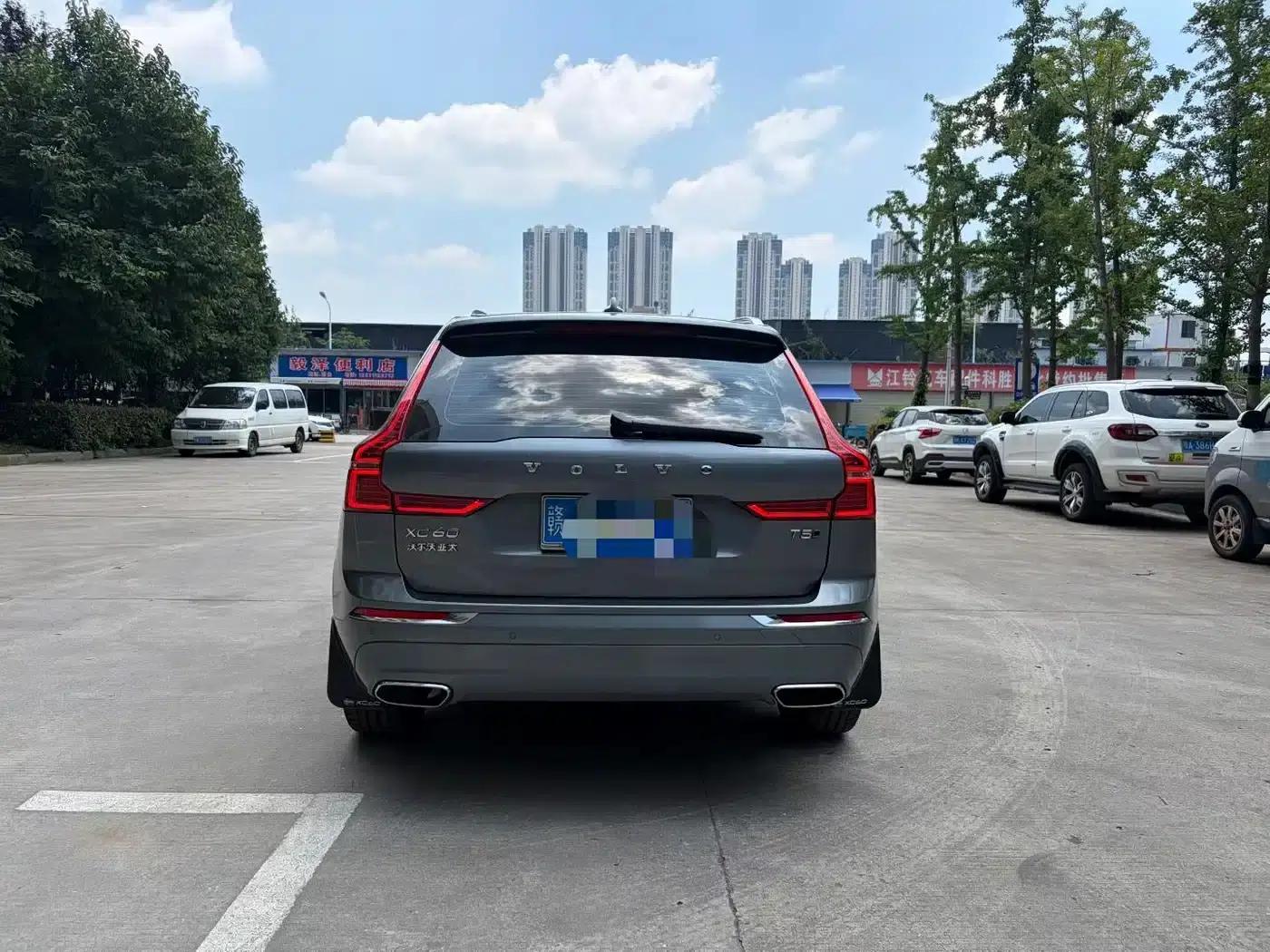 2021 Volvo XC60 T5 AWD Inscription Sport Edition — миниатюра 5