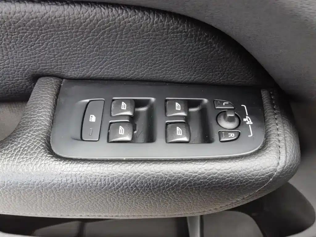 Volvo XC60 2019 T5 AWD Smart Edition (National V Emission Standard) — миниатюра 9