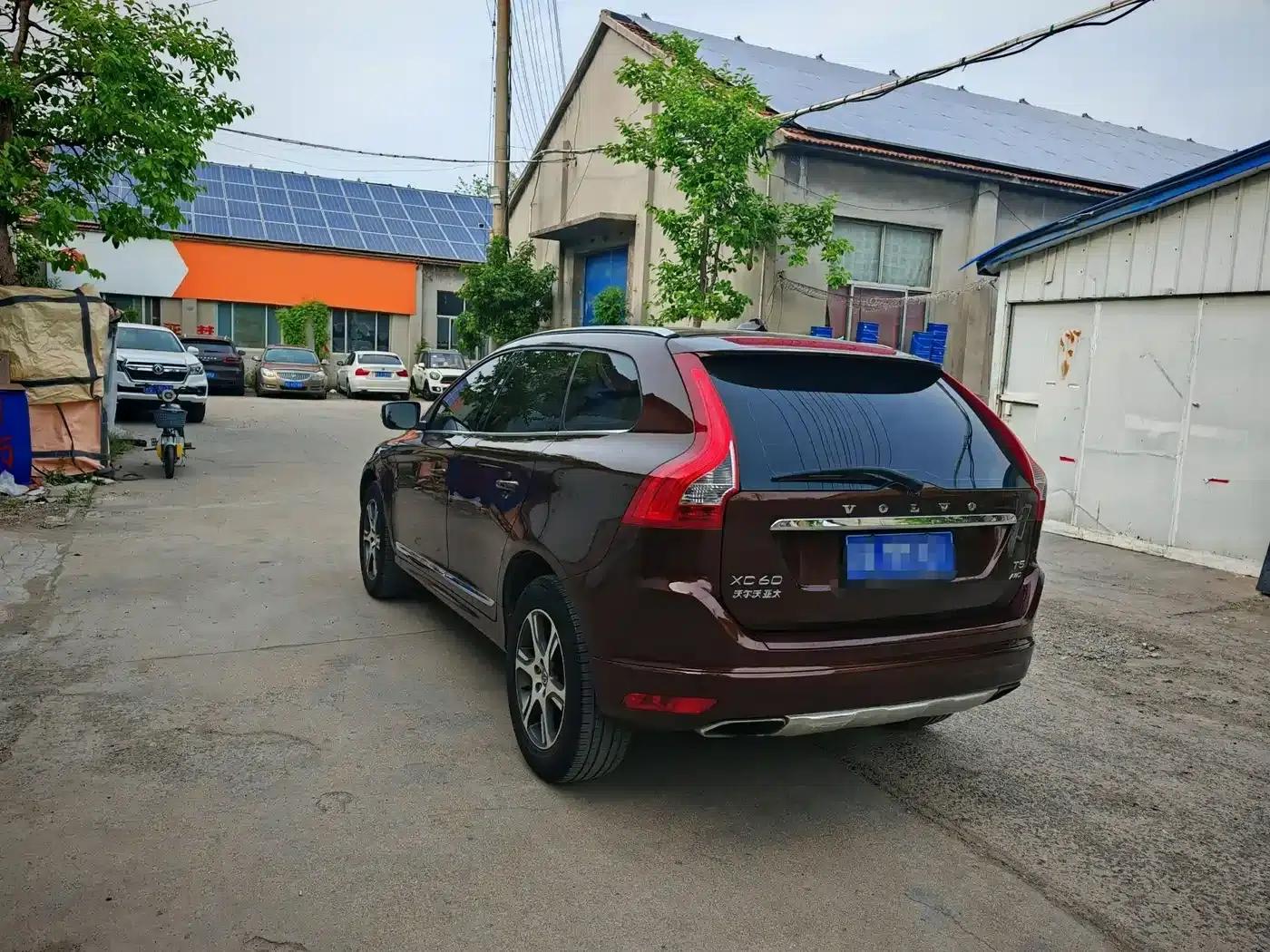 2015 Volvo XC60 T5 AWD Smart Edition — миниатюра 21