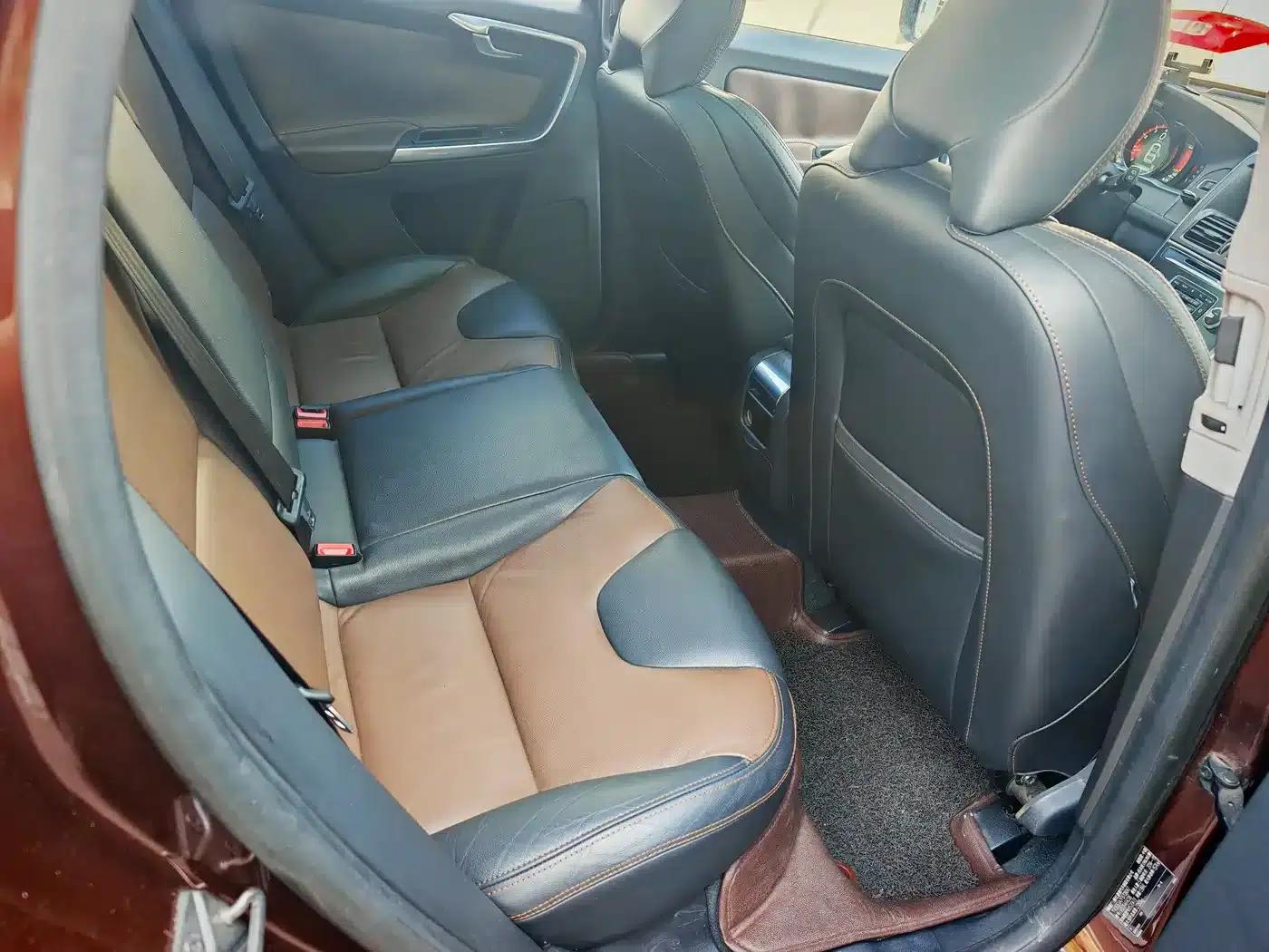2015 Volvo XC60 T5 AWD Smart Edition — миниатюра 9