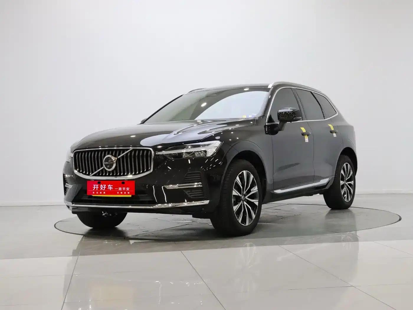 2023 Volvo XC60 B5 AWD Inscription Luxury Edition — миниатюра 1