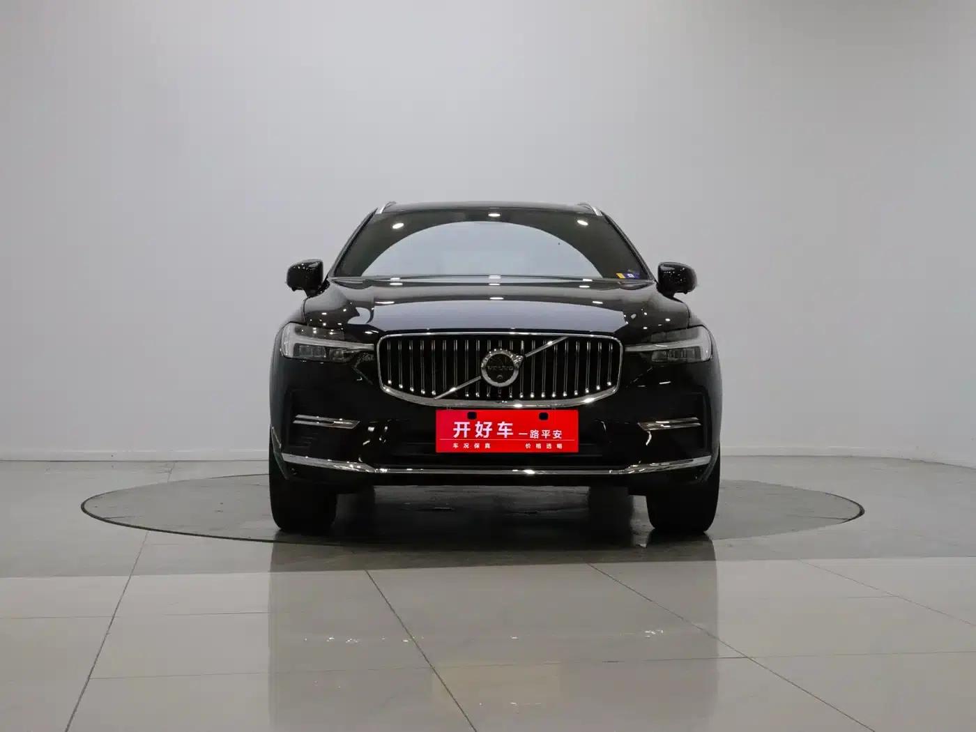 2023 Volvo XC60 B5 AWD Inscription Luxury Edition — миниатюра 2