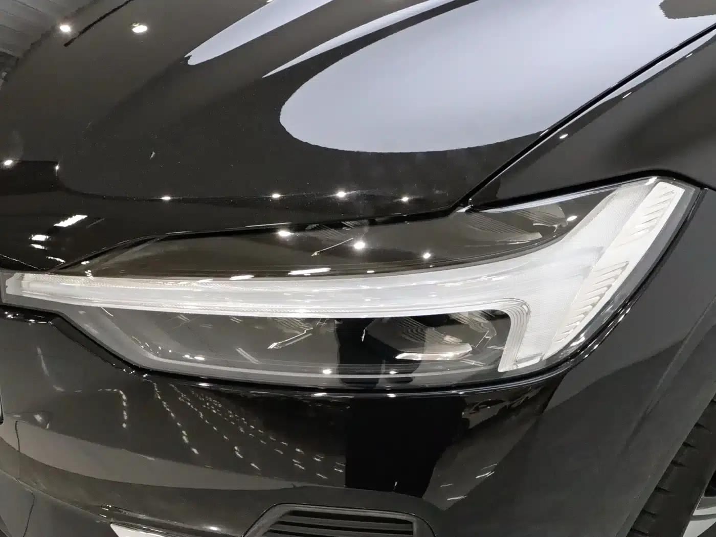 2023 Volvo XC60 B5 AWD Inscription Luxury Edition — миниатюра 22