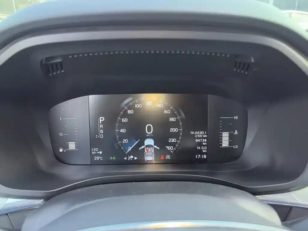 2020 Volvo XC60 T5 AWD Inscription Luxury Edition — миниатюра 12