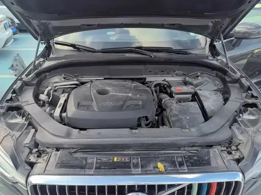 2020 Volvo XC60 T5 AWD Inscription Luxury Edition — миниатюра 20