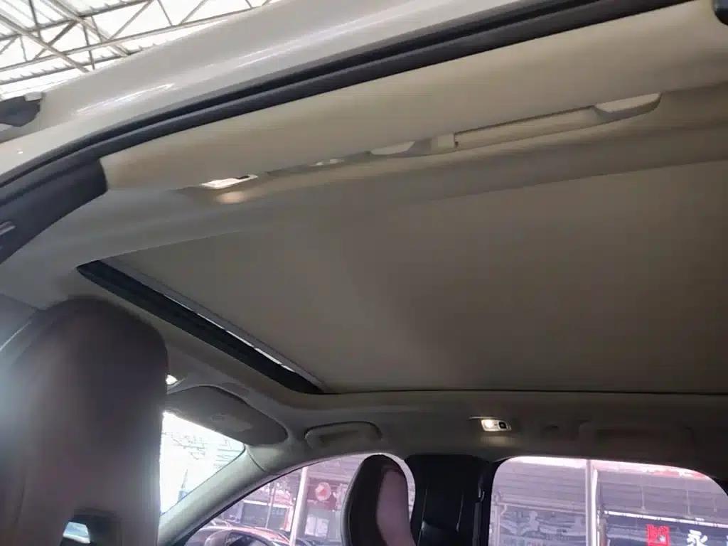2020 Volvo XC60 T5 AWD Inscription Luxury Edition — миниатюра 18