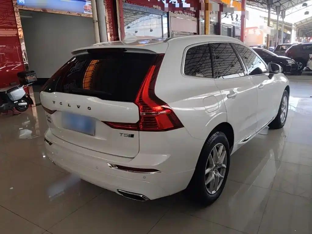 2020 Volvo XC60 T5 AWD Inscription Luxury Edition — миниатюра 7