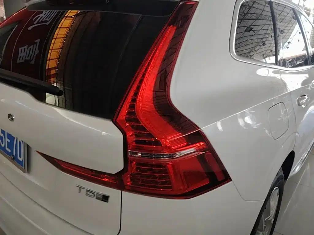 2020 Volvo XC60 T5 AWD Inscription Luxury Edition — миниатюра 8