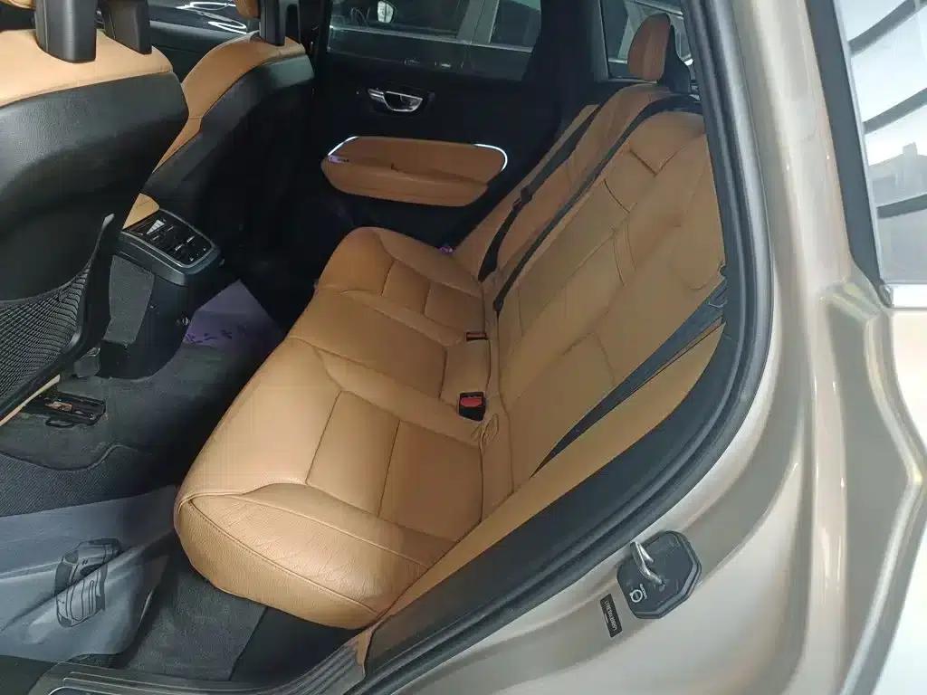 2018 Volvo XC60 T5 AWD Smart Edition — миниатюра 14