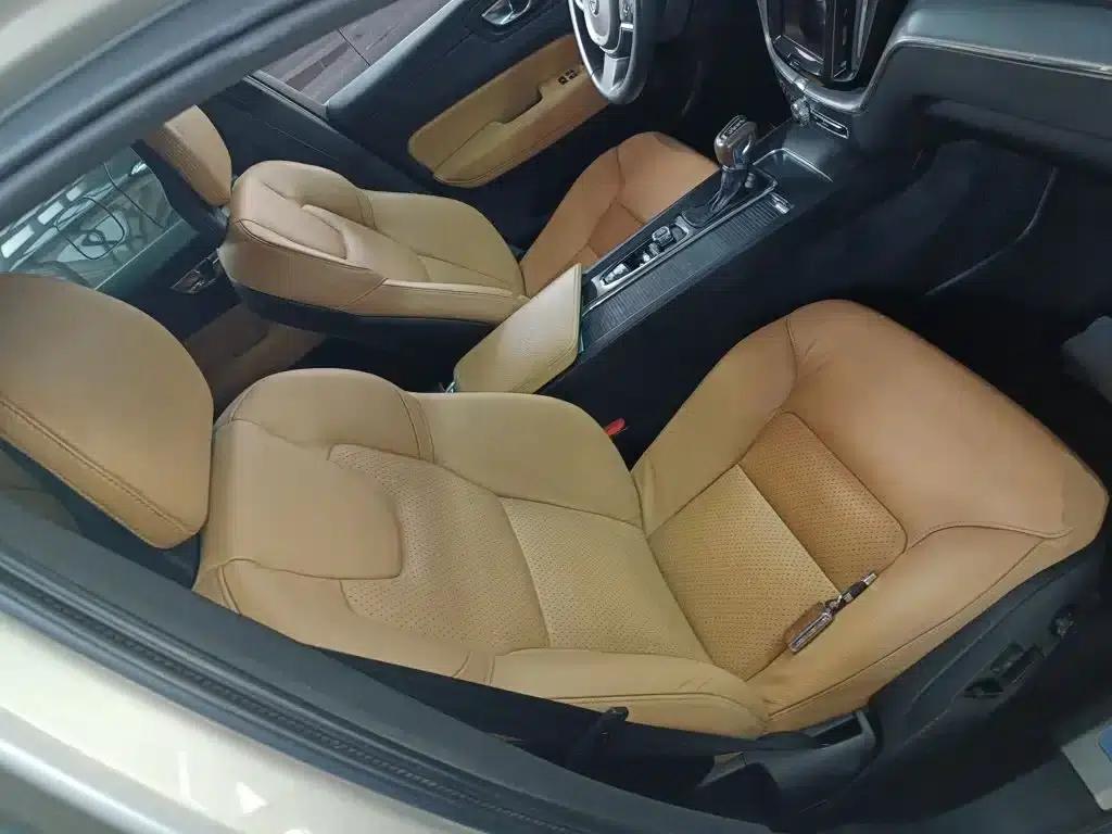 2018 Volvo XC60 T5 AWD Smart Edition — миниатюра 21