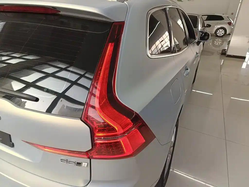 2018 Volvo XC60 T5 AWD Smart Edition — миниатюра 24