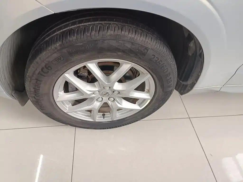 2018 Volvo XC60 T5 AWD Smart Edition — миниатюра 25