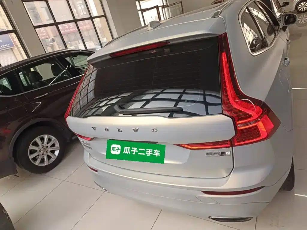 2018 Volvo XC60 T5 AWD Smart Edition — миниатюра 5