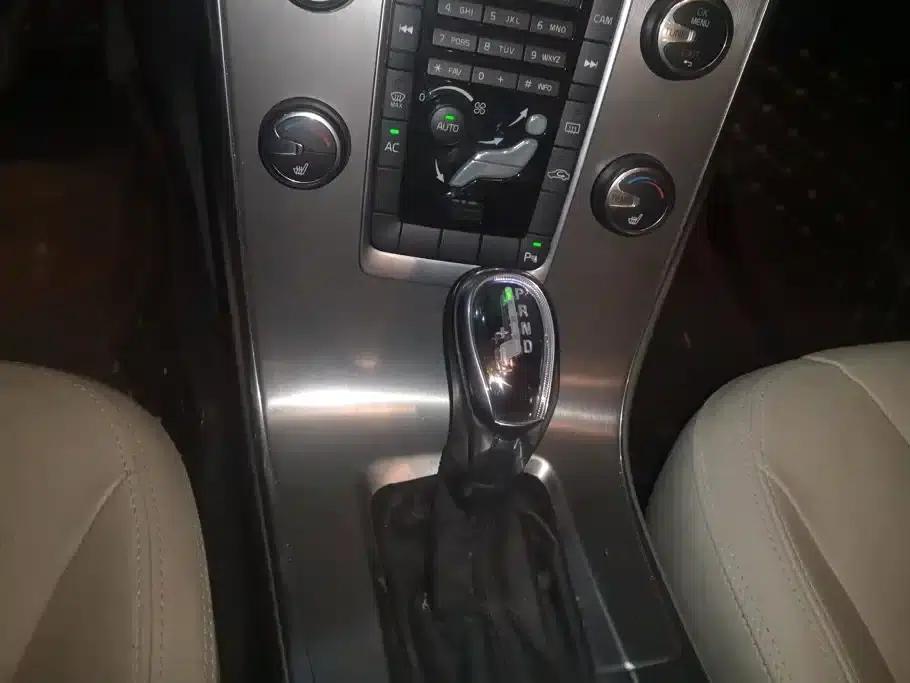 2013 Volvo XC60 Imported T5 Smart Edition — миниатюра 16