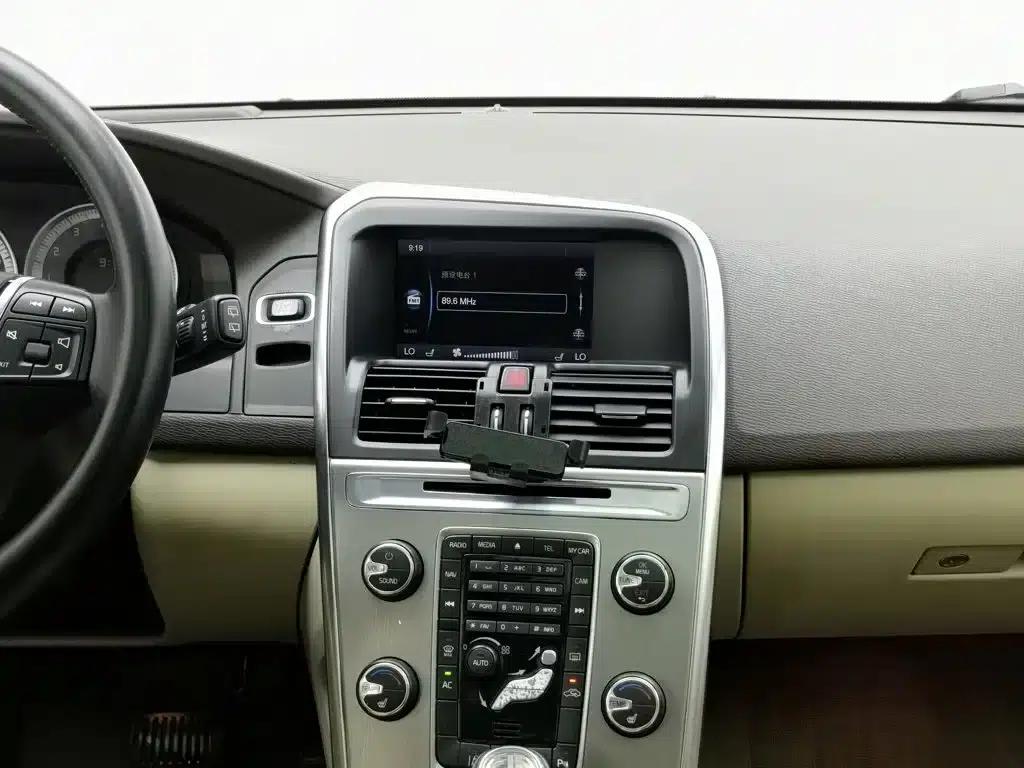 2013 Volvo XC60 Imported T5 Smart Edition — миниатюра 12