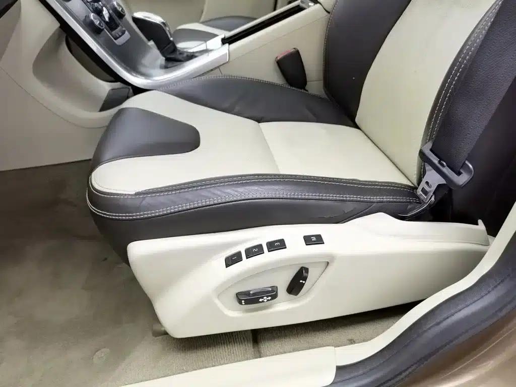 2013 Volvo XC60 Imported T5 Smart Edition — миниатюра 20