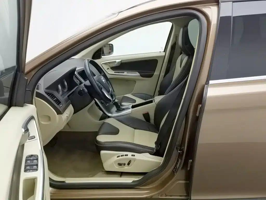 2013 Volvo XC60 Imported T5 Smart Edition — миниатюра 10